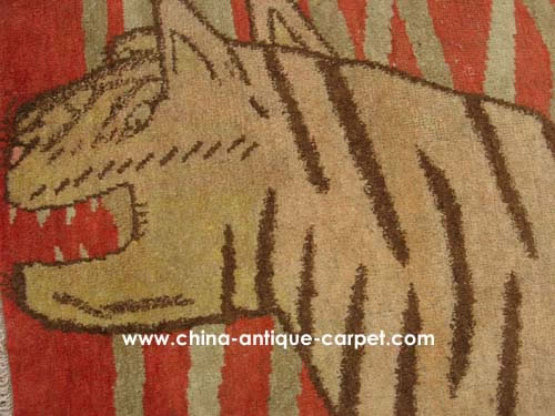 xinjiang antique rug