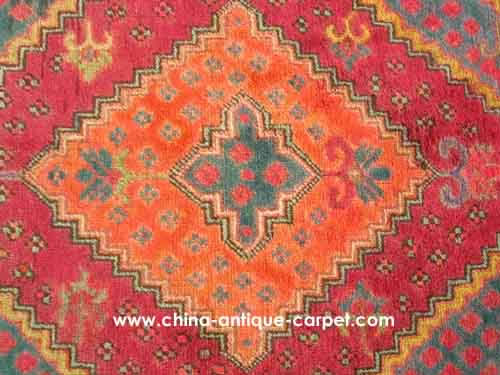 xinjiang antique rug